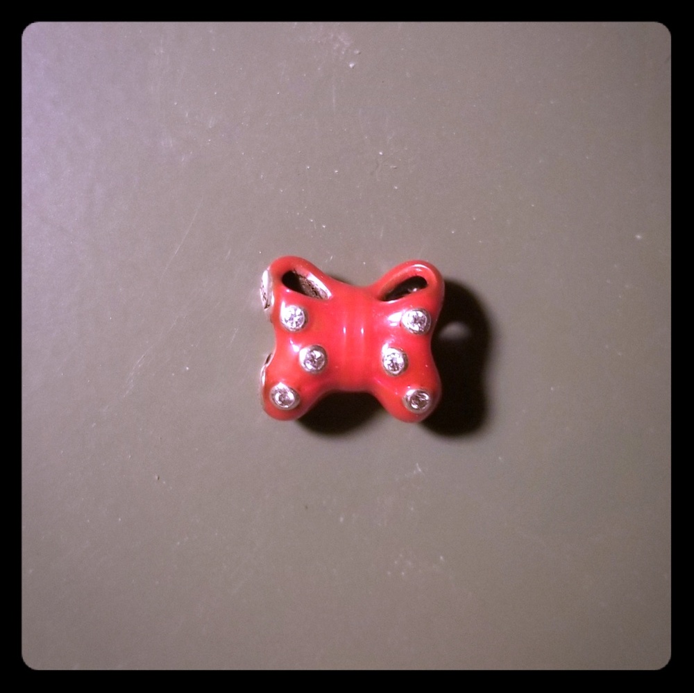 Disney Chamilia Charm Minnie's Red Bow